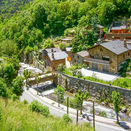 Well-located, 3-bedroom In Beautiful Andorra With Wifi - 150 El Tarter